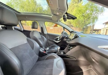 Peugeot 2008 I SUV Facelifting 1.2 PureTech 110KM 2018 Peugeot 2008 Peugeot 2008 PureTech 110 StopampStart Crossway 1.2 Benzyna, zdjęcie 27