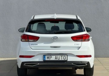 Hyundai i30 III Hatchback Facelifting 1.5 DPI 110KM 2022 Hyundai i30 1.5 110KM salon Polska faktura VAT 23 1.5 Benzyna 110KM, zdjęcie 4
