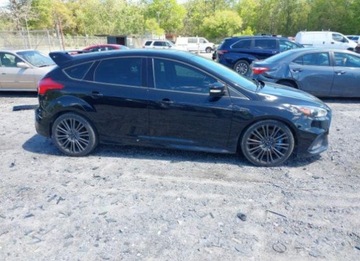Ford Focus III RS 2.3 EcoBoost 350KM 2017 Ford Focus 2017, 2.3L, 4x4, RS, od ubezpieczalni, zdjęcie 5