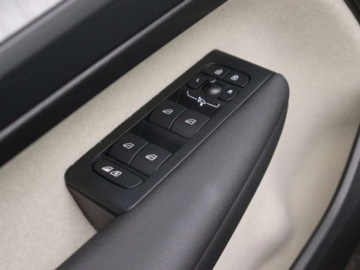 Volvo XC40 Crossover Facelifting 2.0 B3 163KM 2026 VOLVO XC40 B3 Plus Dark Suv 2.0 (163KM) 2026, zdjęcie 14