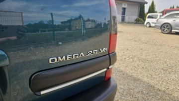 Opel Omega B Kombi 2.5 i V6 170KM 1998 Opel Omega 2,5 v6 *automat* napęd tył *welury*, zdjęcie 19