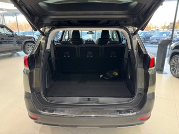 Peugeot 5008 II Crossover 1.5 BlueHDI 130KM 2020 Peugeot 5008 Allure / 7 osobowy / Kamera cofania /, zdjęcie 17