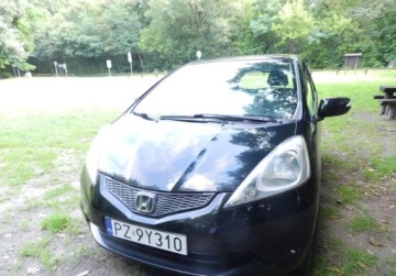 Honda Jazz III 1.4 i-VTEC 100KM 2009 Honda Jazz KLIMATRONIK 1,4 sliczna sprawna niezawodna bez rdzy zarejestrow