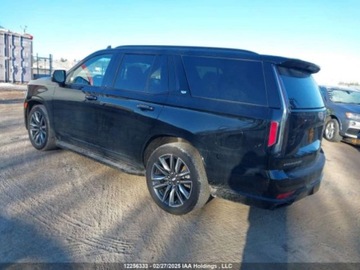 Cadillac Escalade III 2022 Cadillac Escalade Sport 2022 6.2l 6.2 Benzyna 420KM, zdjęcie 3