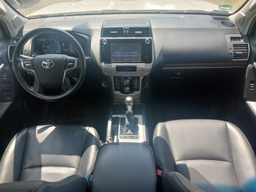 Toyota Land Cruiser VII Terenowy 3d 2.8 D-4D 177KM 2020 Toyota Land Cruiser LC 2.8 D-4D Invincible VI (201, zdjęcie 12