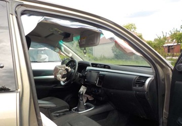 Toyota Hilux VIII Podwójna kabina Facelifting 2.8 D-4D 204KM 2022 Toyota Hilux Okazja 2.8 Diesel 204KM, zdjęcie 18