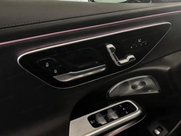 Mercedes Klasa E W214 Sedan 2.0 220d 197KM 2026 E Klasa 220 d 4-Matic AMG 2.0 (moc 197 KM) 2026, zdjęcie 16