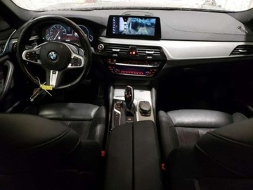 BMW Seria 5 G30-G31 2018 BMW Seria 5 2018, 4.4L, 4x4, uszkodzony przod, zdjęcie 7