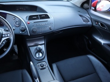 Honda Civic VIII Hatchback 3d 1.8 i-VTEC 140KM 2011 Honda Civic 1.8, Serwis ASO, Skóra, Klima, zdjęcie 7