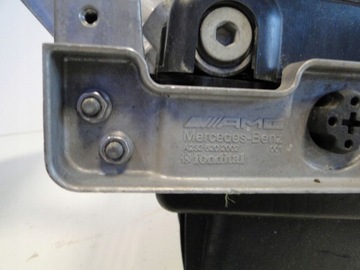 MERCEDES CHLADIČ OLEJ W PODBĚH PRAVÉ AMG GT 192 SL 232