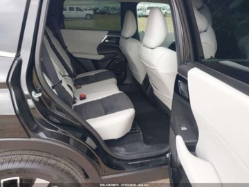 Mitsubishi Outlander III 2025 Mitsubishi Outlander SE 2025 2.5l 2.5 Benzyna 181KM, zdjęcie 12