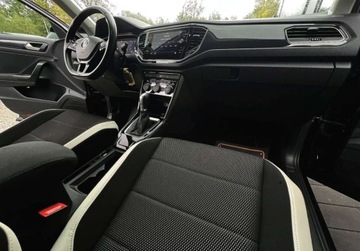 Volkswagen T-Roc I SUV 1.5 TSI ACT 150KM 2019 Volkswagen T-Roc 1.5 TSI 150 KM bezwypadkowy DSG VIRTUAL FULL LED kam, zdjęcie 16