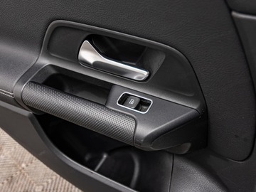 Mercedes Klasa B W247 2020 MERCEDES-BENZ B Klasa 180 d 7G-DCT 1.5 (116KM) 2020, zdjęcie 23