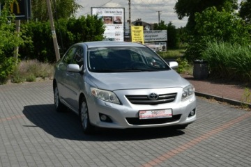 Toyota Corolla X Sedan 1.6 Valvematic 132KM 2009 Toyota Corolla 1.6Benzyna VVT-i 132KM 2009r. SALON, zdjęcie 2