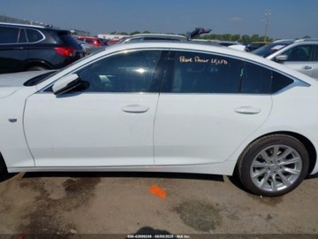 Cadillac 2022 Cadillac CT5 Luxury 2022 2.0l 2.0 Benzyna 235KM, zdjęcie 2