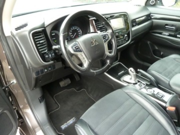 Mitsubishi Outlander III 2016 Mitsubishi Outlander HYBRYDA204 KONIE4X4204 KONIESKORYGWARANCJA 2.0, zdjęcie 9