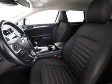 Ford Mondeo V Kombi 2.0 TDCi 150KM 2018 Ford Mondeo navi klima auto grzane fotele i kanapa, zdjęcie 12