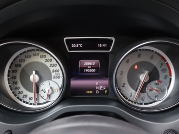 Mercedes GLA I Off-roader 2.0 250 211KM 2014 Mercedes GLA GLA 250 4MATIC, Salon Polska, 4X4, zdjęcie 10