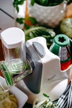 ЭЛЕКТРИЧЕСКИЙ ИЗМЕЛЬЧИТЕЛЬ ОВОЩЕЙ ФРУКТОВ СЫР ТЕРКА