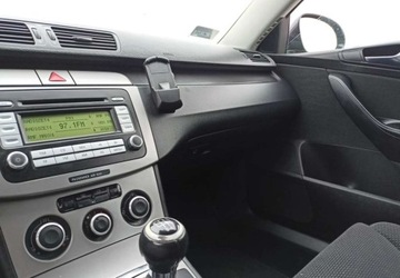 Volkswagen Passat B6 Variant 1.9 TDI PDE 105KM 2007 Volkswagen Passat Volkswagen Passat 1.9 Diesel 105KM, zdjęcie 9