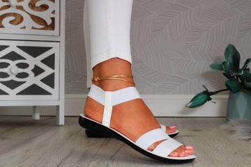 ЖЕНСКИЕ СПОРТИВНЫЕ САНДАЛИИ ДЛЯ ЛЕГКОГО ЛЕТА