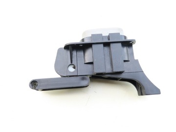 КНОПКА ЗАДНЕЙ РУЧКИ В салоне MERCEDES VITO VIANO W639