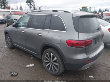 Mercedes GLB 2023 Mercedes-Benz GLB 250 2023 2.0 Benzyna 221KM, zdjęcie 3