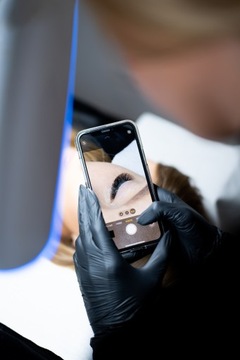 Профилированная косметическая подушка для визажиста по наращиванию ресниц