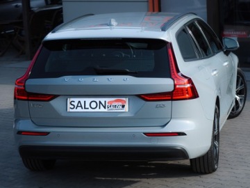 Volvo V60 II  2024 Volvo V60 2,0T 177 aut Hak Ogrz,Kier.+4xFotele Kamera DVD DAB NFC perła TOP, zdjęcie 31