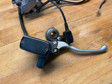 Передний тормоз в сборе для Honda VT 750 c2.