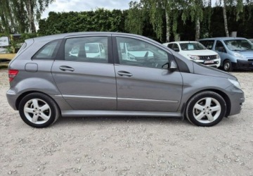 Mercedes Klasa B W245 180 CDI 109KM 2011 Mercedes-Benz Klasa B Automat Avangarda Stan idealny 2.0 Diesel 109KM, zdjęcie 9