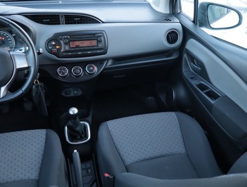 Toyota Yaris III Hatchback 5d Facelifting 1.0 VVT-i 69KM 2015 Toyota Yaris 1.0 VVT-i, Salon Polska, Klima, zdjęcie 7