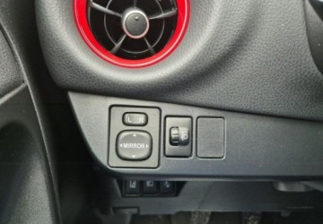 Toyota Yaris III Hatchback 5d Facelifting 2017 1.5 Dual VVT-iE 111KM 2017 Toyota Yaris Super stanTylko 99.000km 1.5 Benzyna 112KM, zdjęcie 19