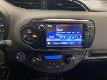 Toyota Yaris III Hatchback 5d Facelifting Hybrid 100KM 2016 Toyota Yaris Hybrid 100 Premium III (2011-2019), zdjęcie 15