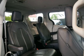 Chrysler Pacifica II 3.6 V6 291KM 2018 Chrysler Pacifica Touring L 3.6L V6 291KM MenuPL StowN Go Kamera 7os. LED, zdjęcie 12