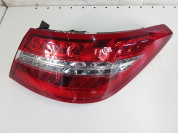 K731 LAMPA PRAWY TYŁ MERCEDES W207 CABRIO USA
