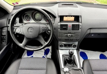 Mercedes Klasa C W204 Limuzyna 1.8 180 K 156KM 2010 Mercedes-Benz Klasa C Parktronik przod tyl Podgrzewane fotele pol-skora el, zdjęcie 15