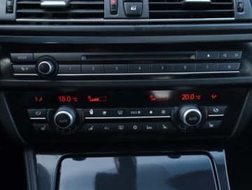 BMW Seria 5 F10-F11 Limuzyna 525d 218KM 2011 BMW 5 525d xDrive, Salon Polska, 214 KM, 4X4, zdjęcie 12