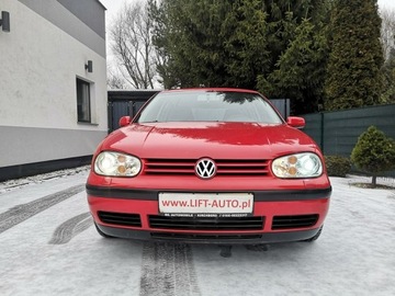 Volkswagen Golf IV Hatchback 1.6 i 16V FSI 110KM 2002 Volkswagen Golf 1.6 16v 110KM Klimatronik, zdjęcie 1