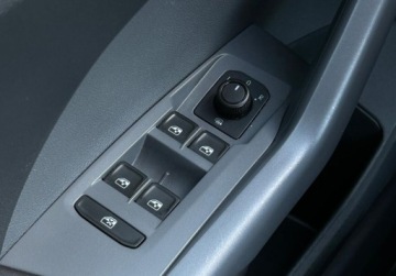 Volkswagen T-Cross SUV 1.0 TSI 110KM 2021 Volkswagen T-Cross Life Pakiety, GPS, Podgrzewane fotele, Rozpoznawanie z, zdjęcie 18