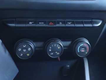 Dacia Duster II SUV 1.6 SCe 115KM 2018 Dacia Duster 1.6 SCe, Salon Polska, Serwis ASO, zdjęcie 11