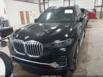 BMW X7 2021 BMW X7 2021 BMW X7 XDRIVE40I 3.0 Benzyna 335KM, zdjęcie 11
