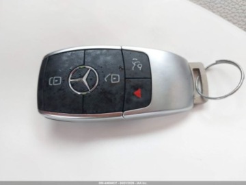 Mercedes GLB 2022 Mercedes-Benz GLB 2022 MERCEDES-BENZ GLB 250 4MATIC 2.0 Benzyna 221KM, zdjęcie 10