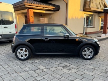 Mini One II Hatchback 1.4 95KM 2010 MINI ONE 1.4 Benz, Zadbany, Bogato Wyposazony 1.4 Benzyna 95KM, zdjęcie 4