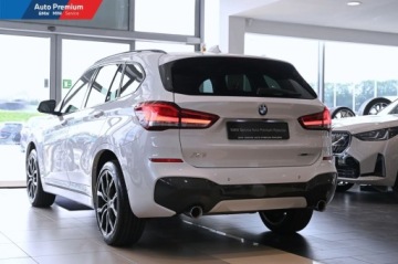 BMW X1 F48 2021 BMW X1 sDrive18dM Pakiet sportowyReflektor LEDLED Fog LightsFotel Sport, zdjęcie 21