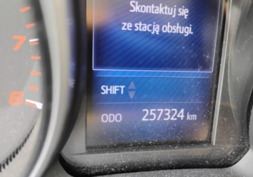 Toyota Avensis III Sedan Facelifting 2015 1.8 Valvematic 147KM 2017 Toyota Avensis 072018r, SALON POLSKA. 1.8 Benzyna. Uszkodzony tyl. Jezdzi n, zdjęcie 12