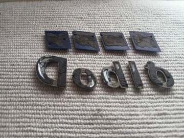 Значок Логотип Эмблема Надпись Логотип Fiat Doblo I