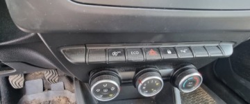 Dacia Duster I 2016 Dacia Duster 2016r, 1.6 Benzyna. Uszkodzony tyl i lekko prawy przod. Jezdzi, zdjęcie 12