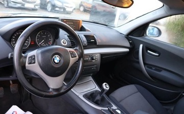 BMW Seria 1 E81/E87 Hatchback 5d E87 1.6 116i 115KM 2005 BMW Seria 1 ZADBANY, Szyberdach, Climatronic, El. Szyby, Czujniki Cofania, zdjęcie 6