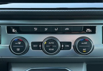 Volkswagen Caravelle T6 2022 Volkswagen Caravelle Comfortline L2 4Motion, ACC, Kamera cofania, Hak, LED, zdjęcie 25